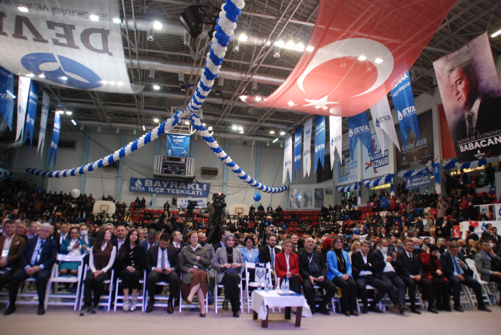 Babacan, İzmir’den Erdoğan ve Bahçeli'ye seslendi: “Sizin entrikalarınız bize vız gelir, vız!”