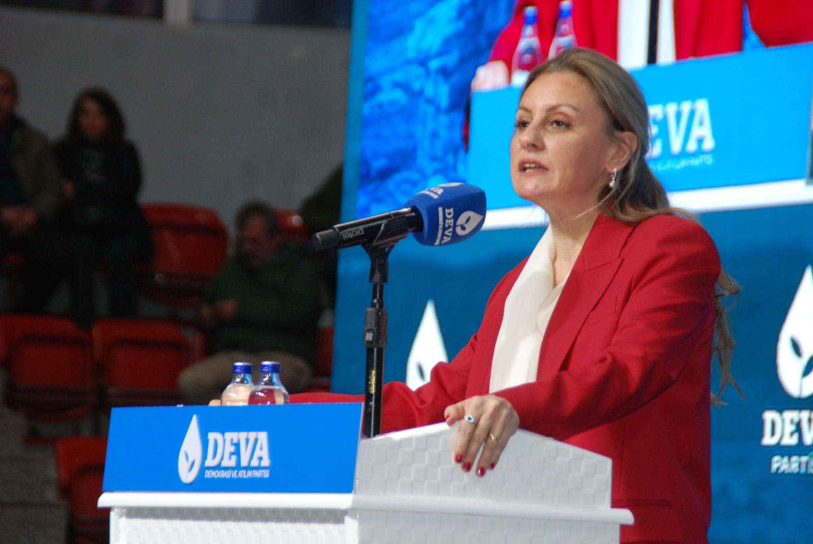 Babacan, İzmir’den Erdoğan ve Bahçeli'ye seslendi: “Sizin entrikalarınız bize vız gelir, vız!”
