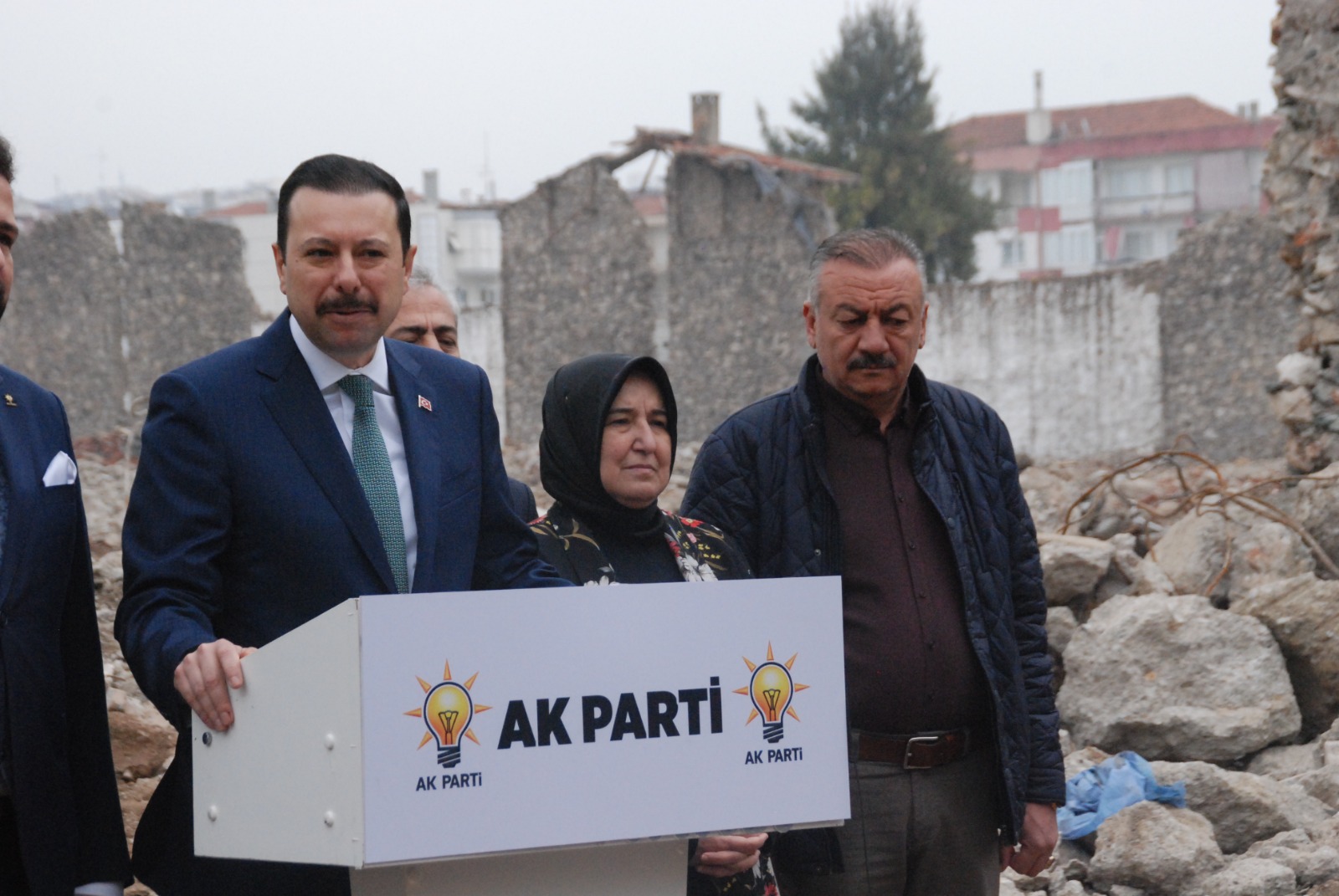AK Partili Kaya 'cezaevi' tartışmalarına son noktayı koydu: "Burayı kaldırdıysak CHP'li büyükşehirin AVM planlarını da kaldıracağız"