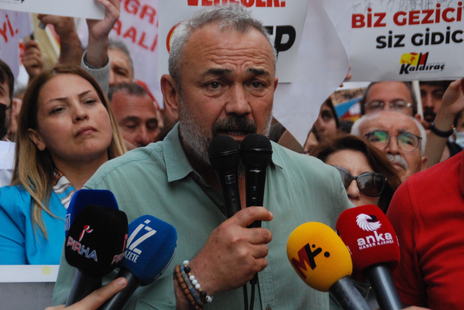 İzmir’den ‘Gezi Davası’ çıkışı: Yücel, “Biz de gezideydik becerebiliyorsanız bizi de yargılayın!”
