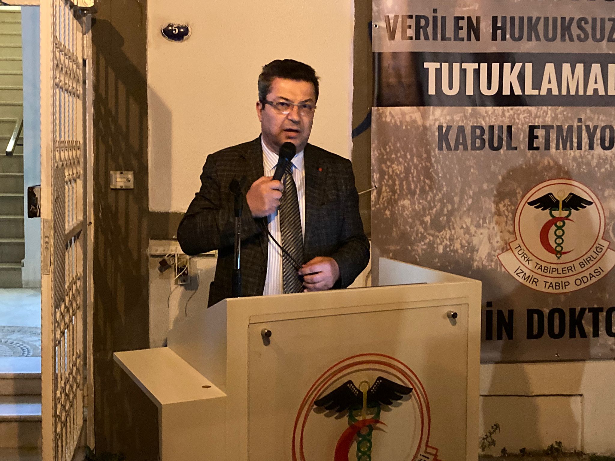 Sağlıkçılardan ‘gezi’ çıkışı: “Kriminalize edilmeye çalışılıyor!”