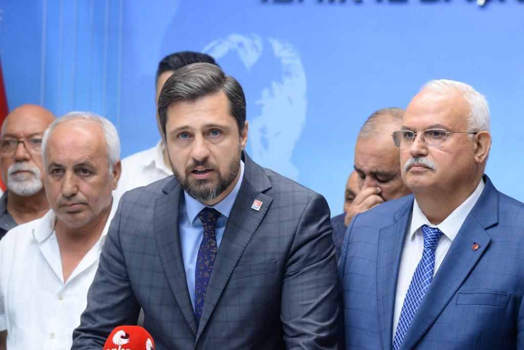 DSP’den istifa edenler CHP’ye katıldı: 4 eski başkana CHP rozeti takıldı