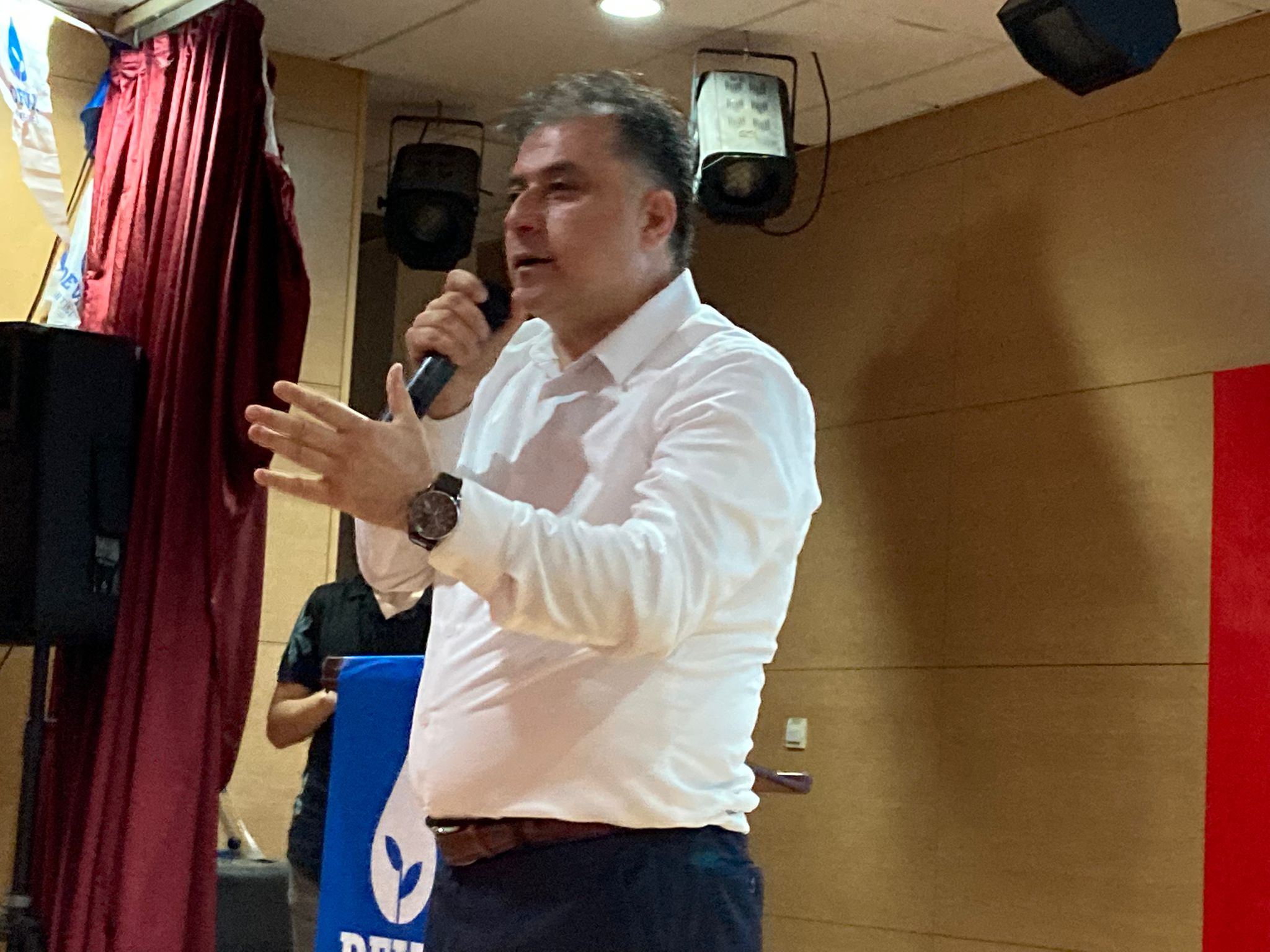 DEVA Buca İlçe Başkanı Uygur, güven tazeledi