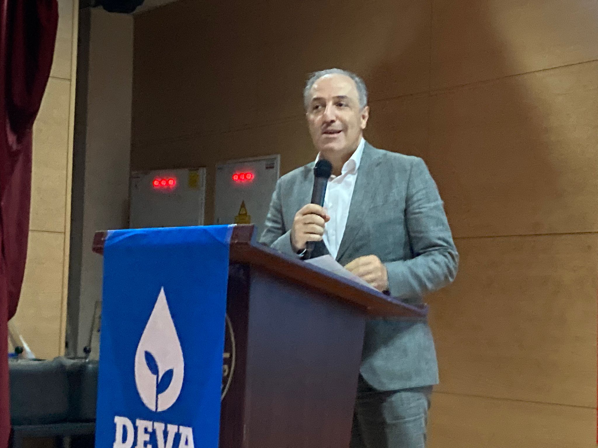 DEVA Buca İlçe Başkanı Uygur, güven tazeledi