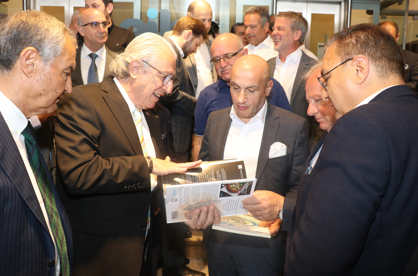 Gültepe; 350 milyar dolar ihracat hedefliyoruz