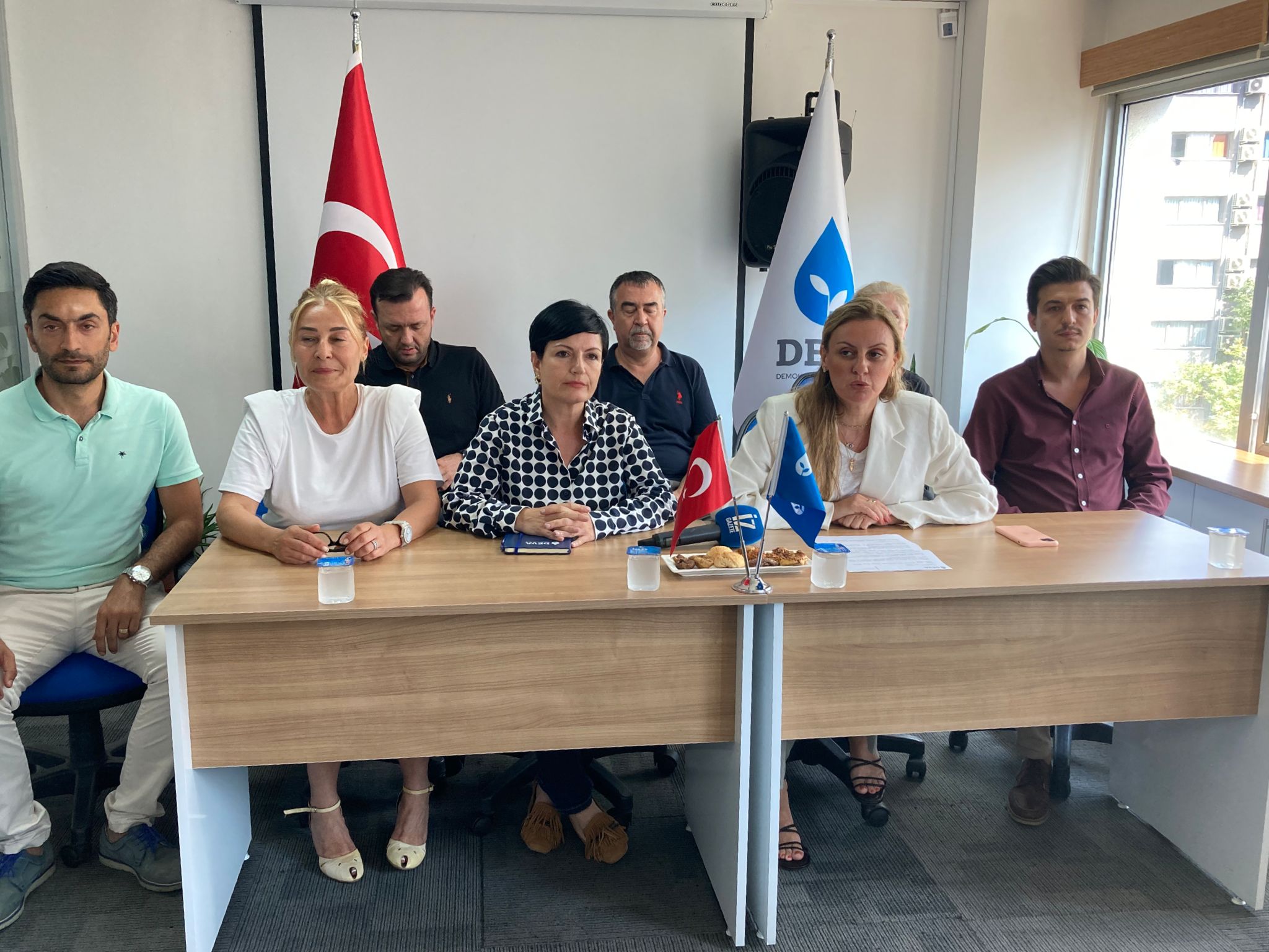 DEVA İzmir’den Yeneroğlu’na destek mesajı: Kaya Ösen, “Kimin kimden cesaret aldığı ortada!”