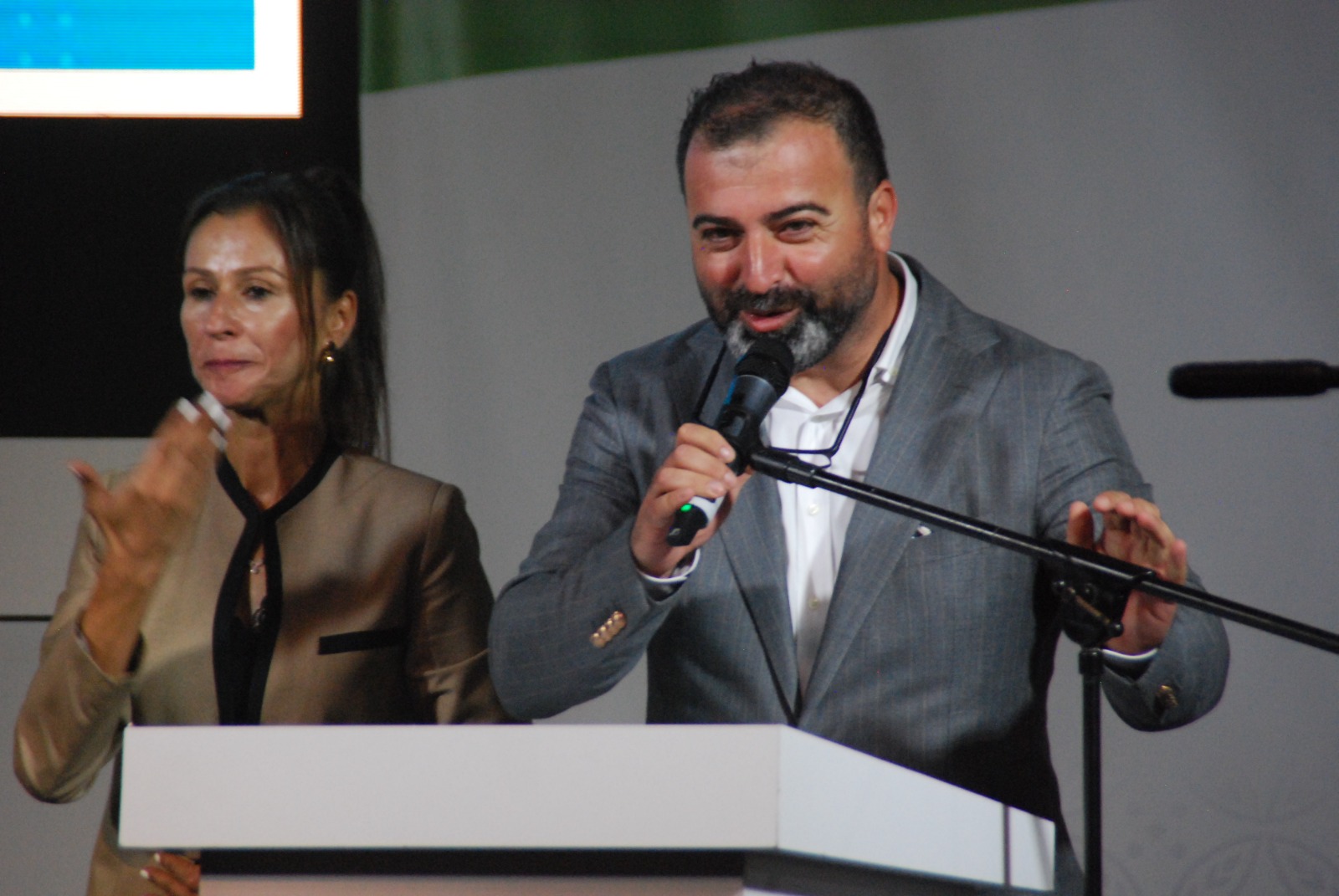 ‘İzmirli’ dünya ile buluşuyor: Soyer, “Küçük üreticinin ihracatçı olma yolunda ilk adım atıldı”