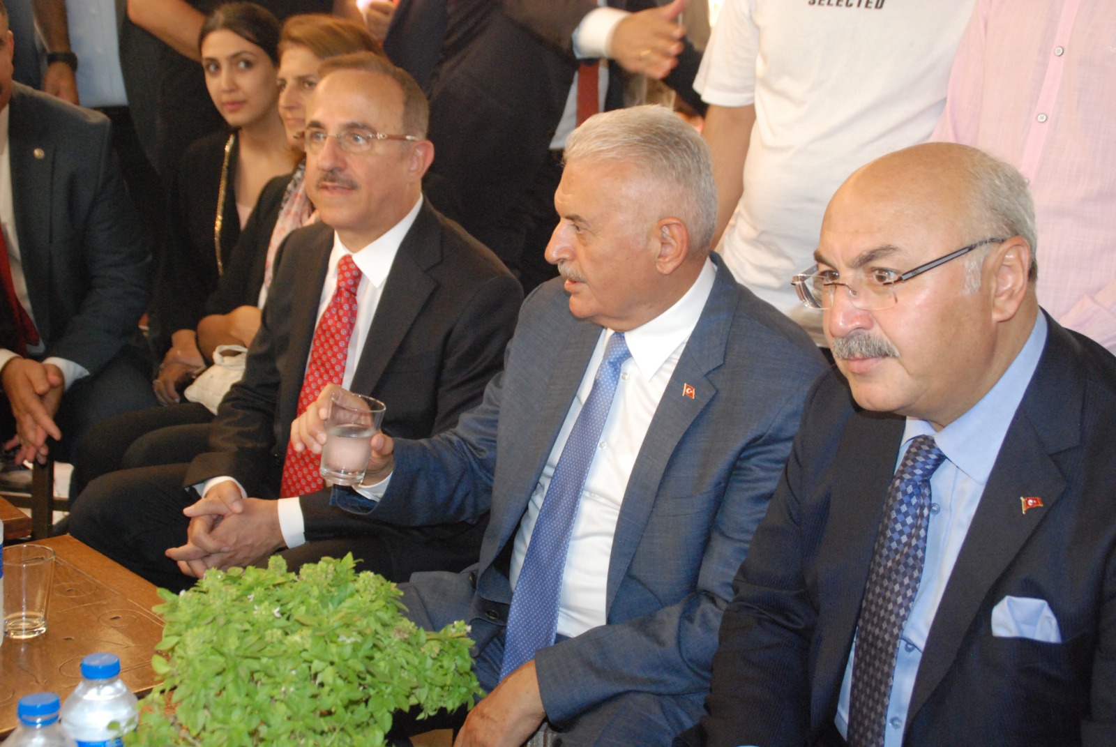 Binali Yıldırım’dan Soyer’e ‘barış’ göndermesi: “Birileri zaferi küçümsemeye çalışıyor!”