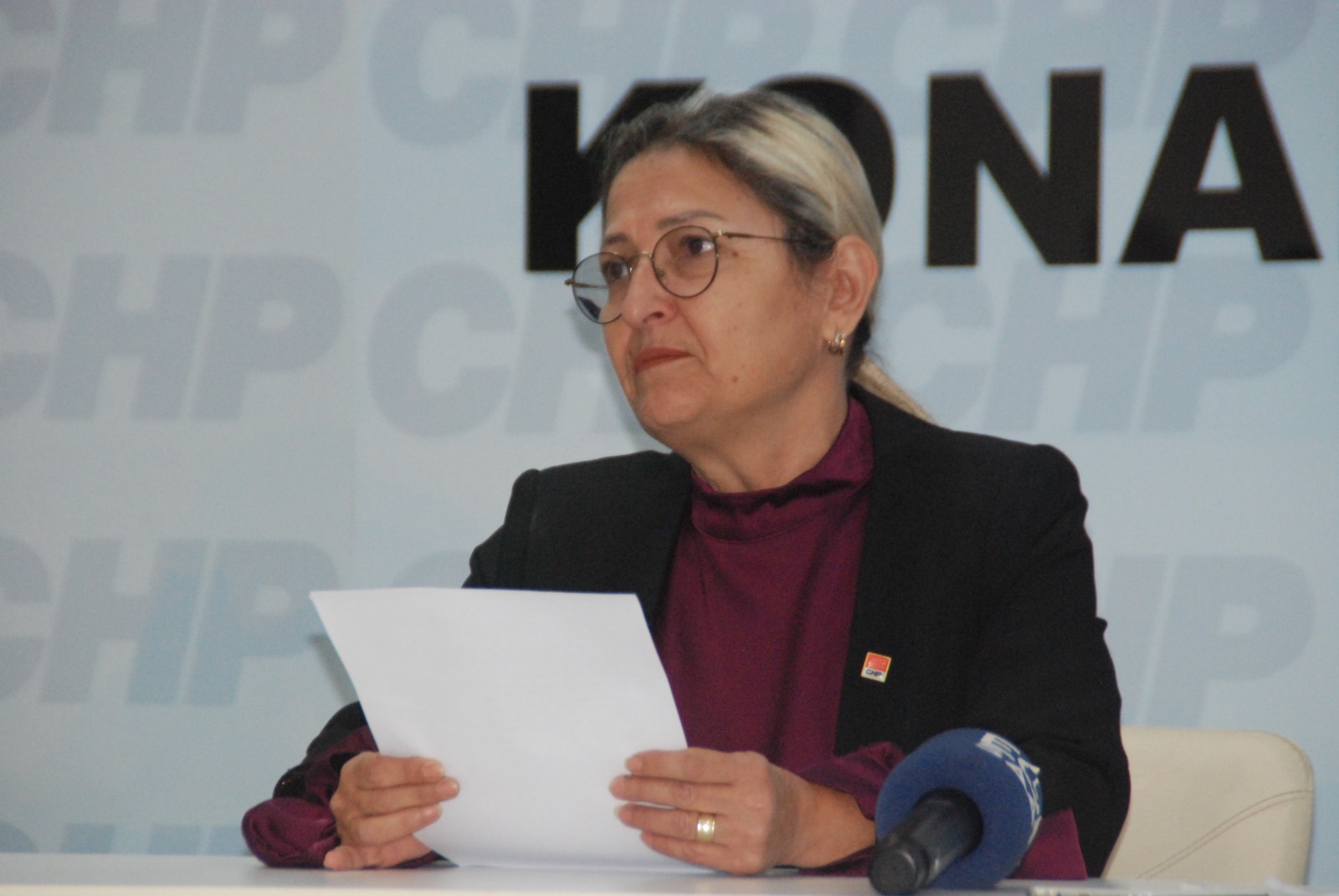 CHP Konak’tan ‘İstanbul Sözleşmesi’ tepkisi: “Ucuz ölümlerin baş ülkesi olduk!”