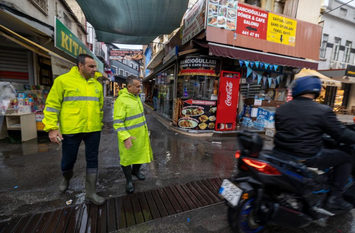 Beklenen yağışlar geldi, İZSU teyakkuza geçti