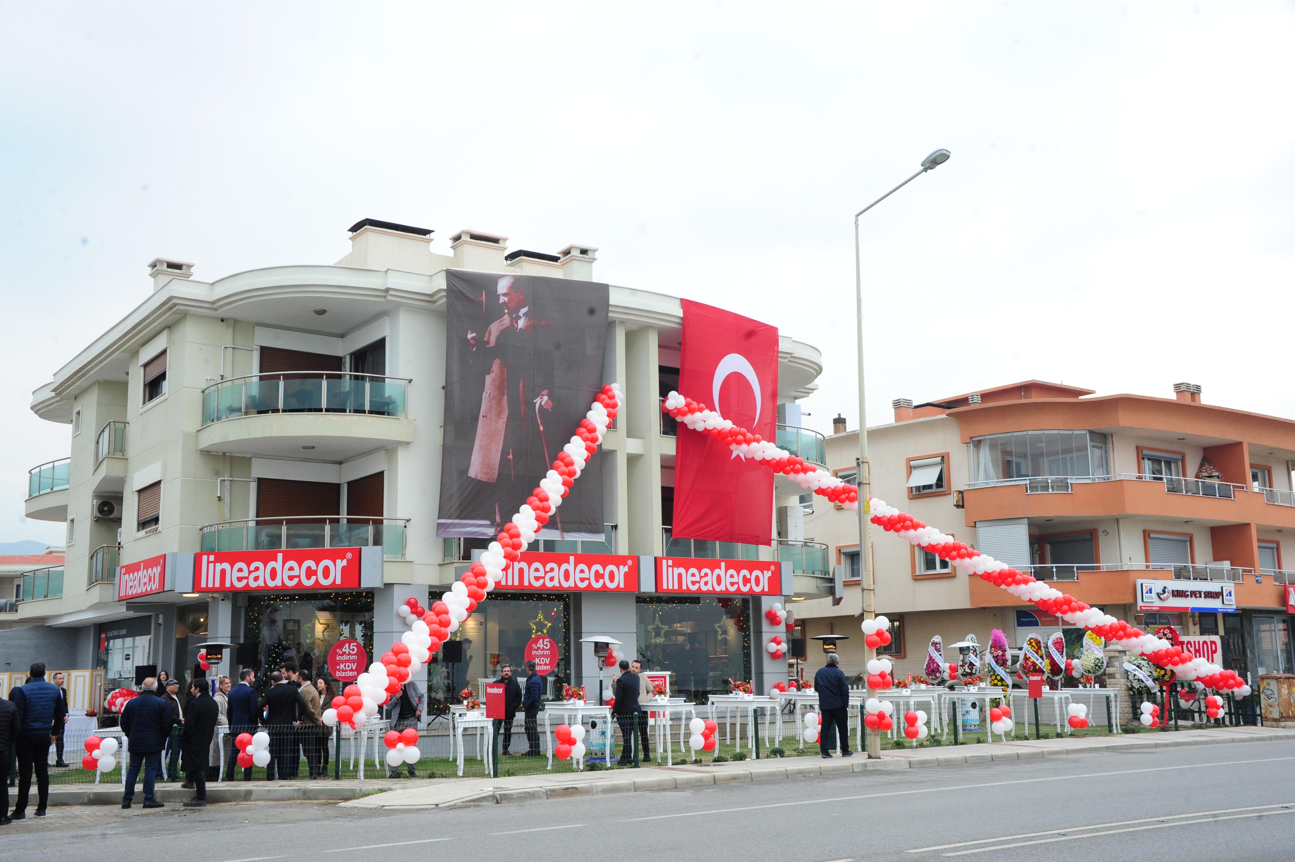 Siyaset ve İş Dünyasını Buluşturan Açılış