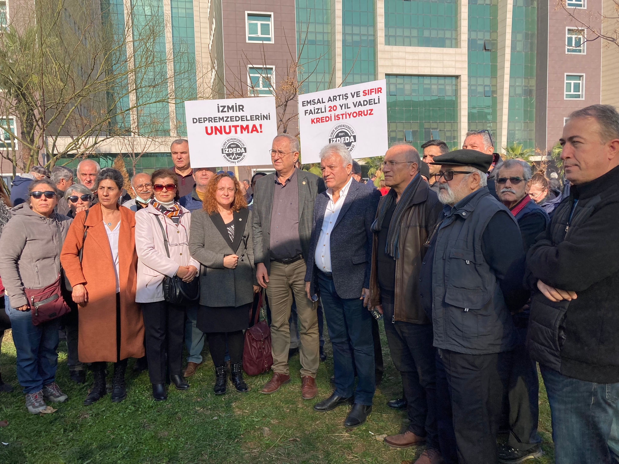 İzmirli depremzedelerden 'emsal' kararına tepki: Bilirkişi nerden bilsin!