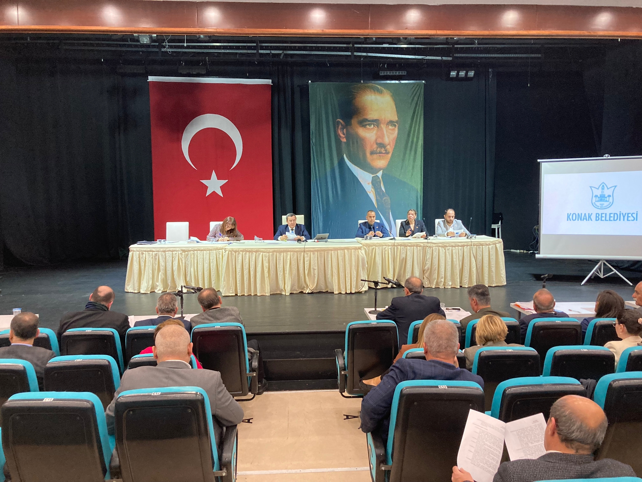 Konak, hizmet binası ihalesini iptal etti: Ocak ayının sonunda yeniden yapılacak!