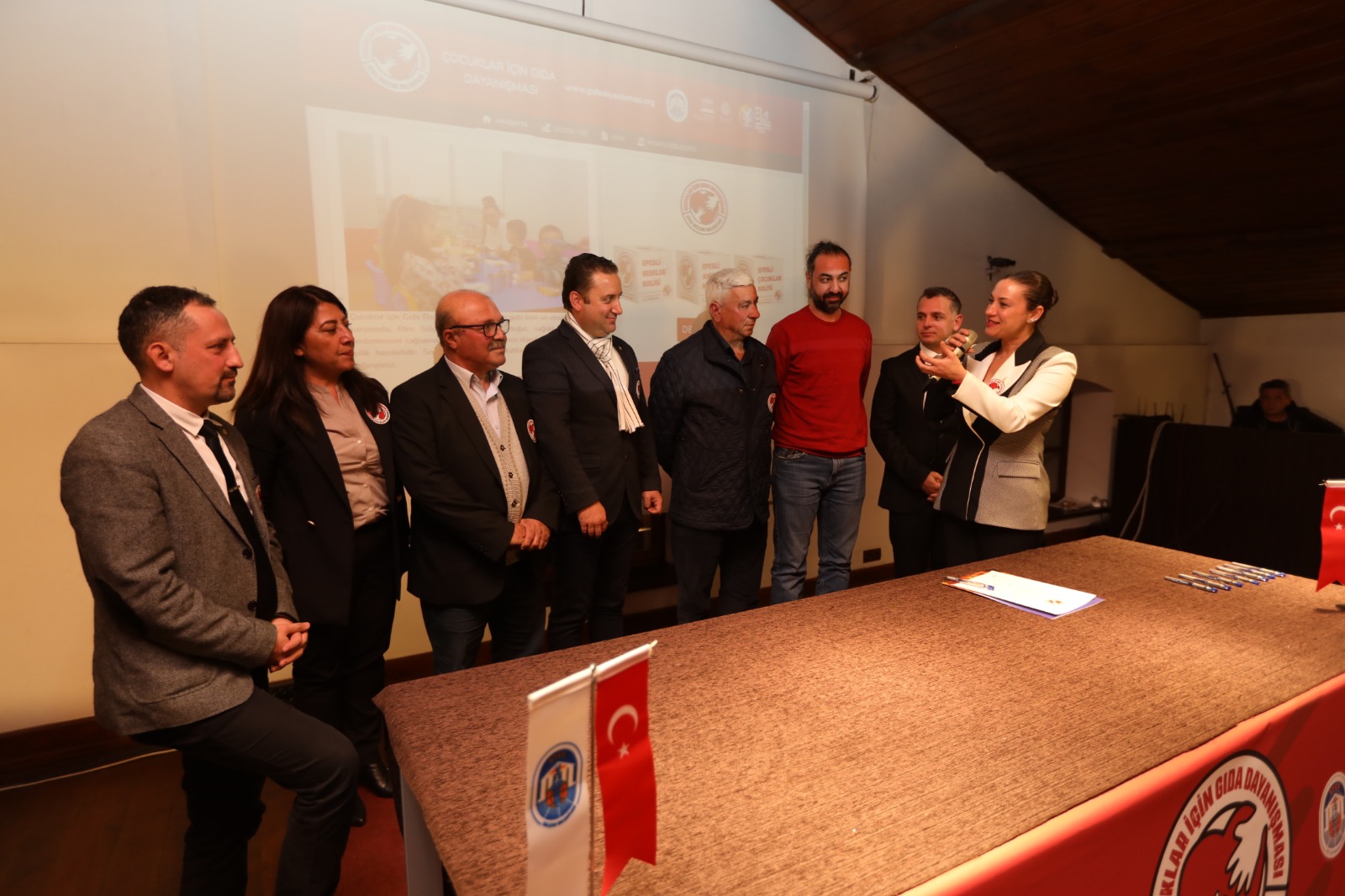 Efes Selçuk Belediyesi Çocuklar için Gıda Dayanışma projesini tanıttı 
