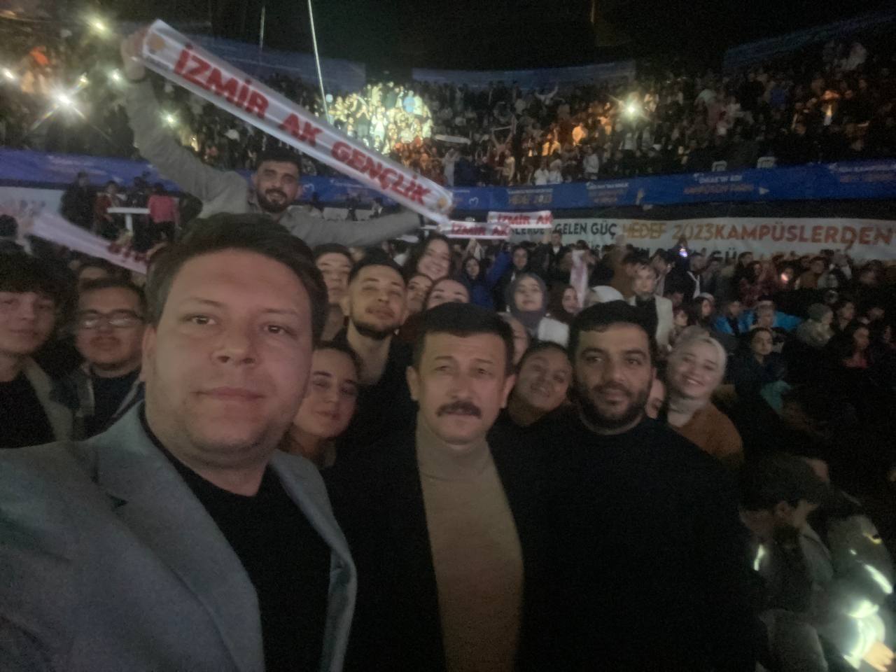 Cumhurbaşkanı Erdoğan, AK Gençlik İzmir’e seslendi "İzmir sizlerle gurur duyuyoruz, sizlerin yanındayım’’