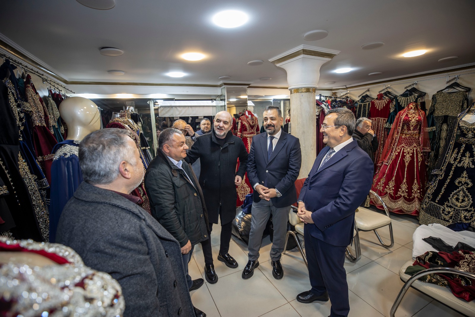 CHP İzmir İl Başkanı Aslanoğlu Sahadan Ayrılmıyor...  “100 Gün Kaldı Bu Kötü Düzeni Değiştireceğiz”
