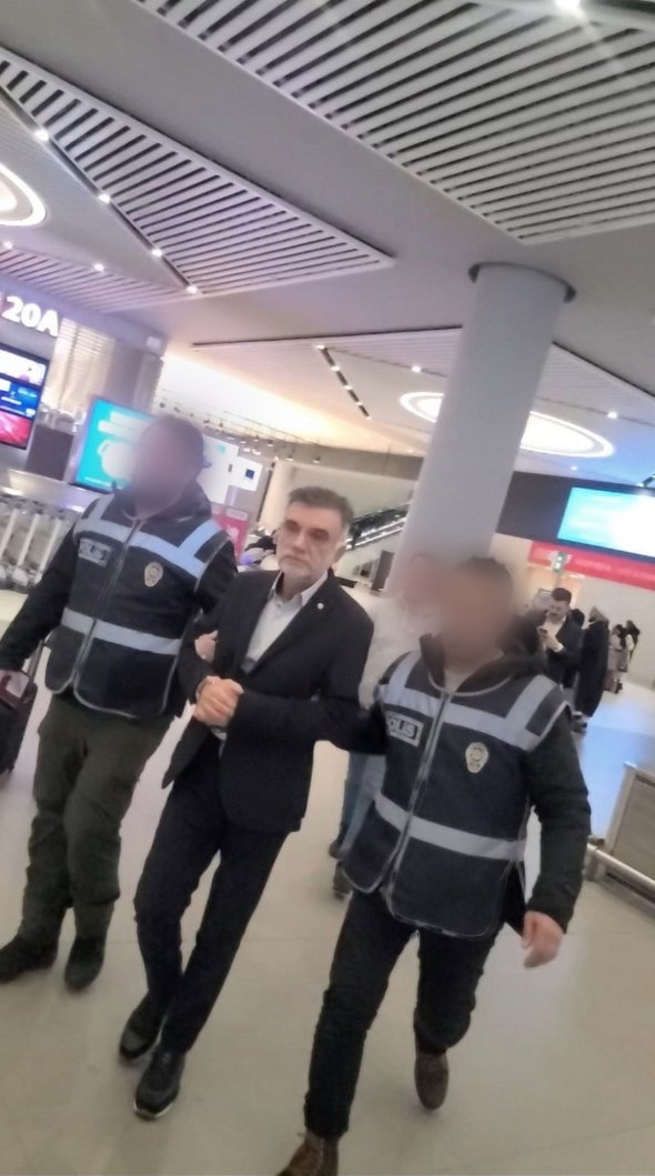 Rönesans Rezidans inşaatının müteahhidi yurtdışına kaçarken yakalandı