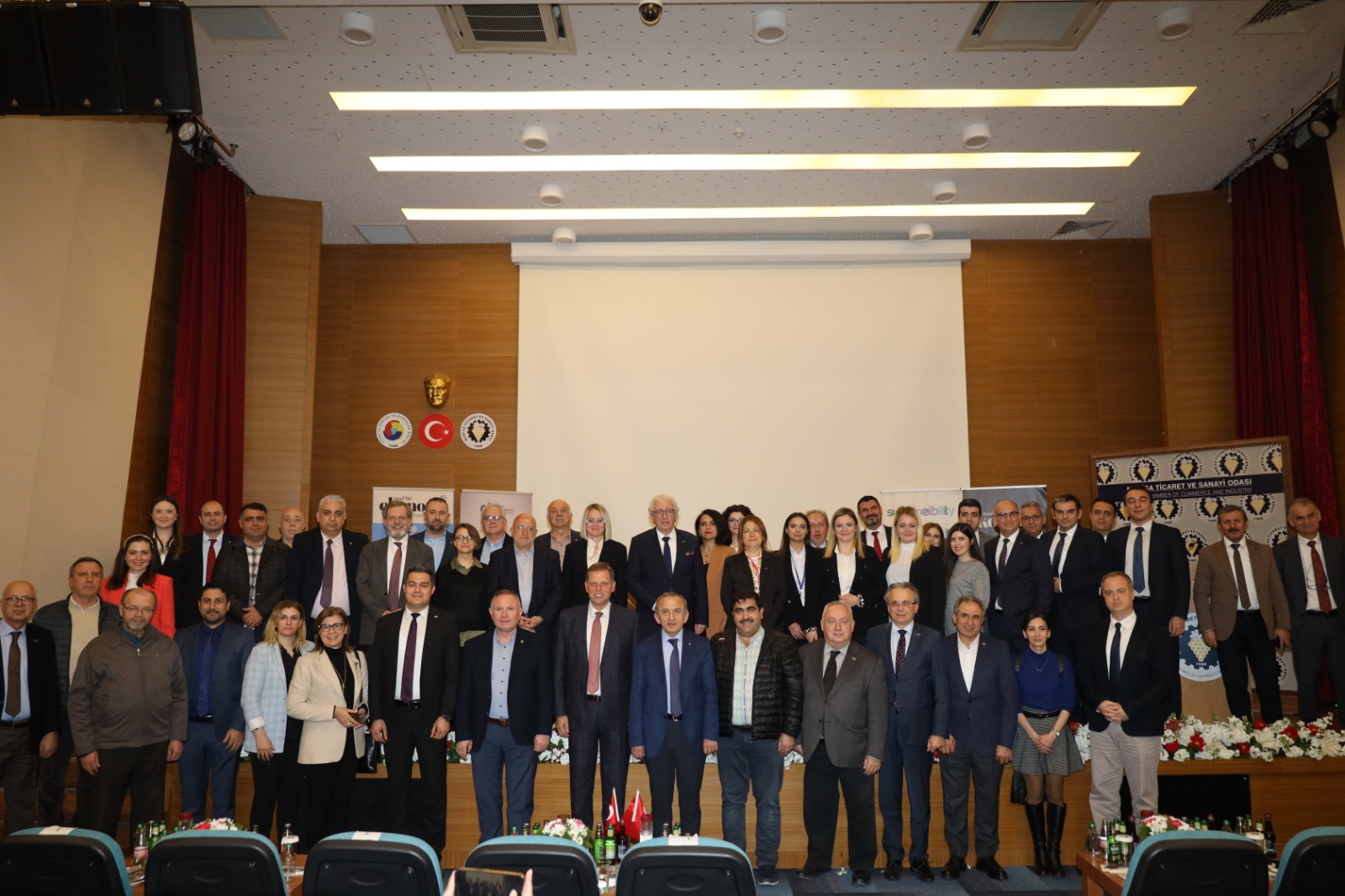 Deprem bölgesinden iş gücünün göç etmemesi için çift maaş önerisi