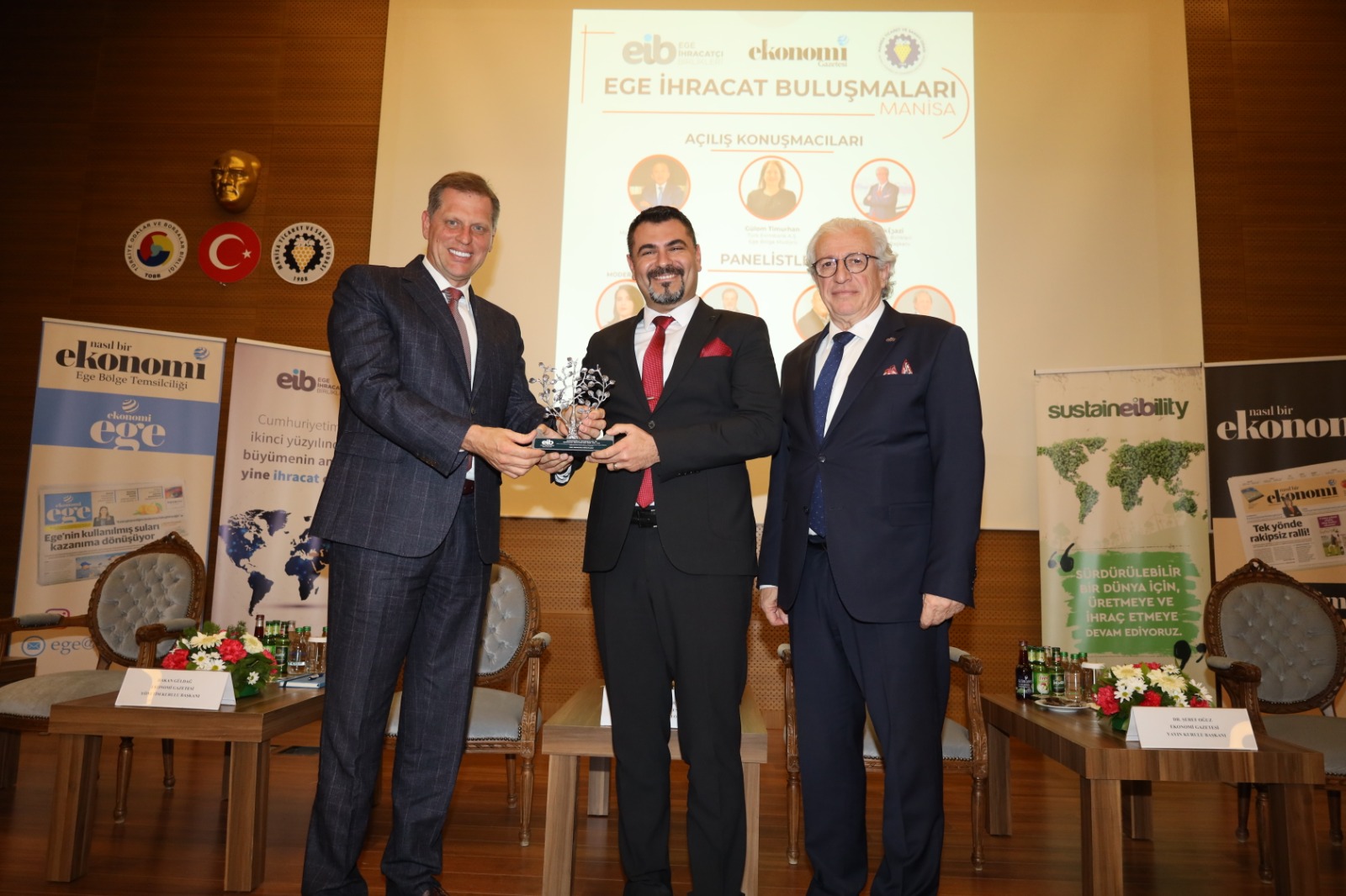 Deprem bölgesinden iş gücünün göç etmemesi için çift maaş önerisi