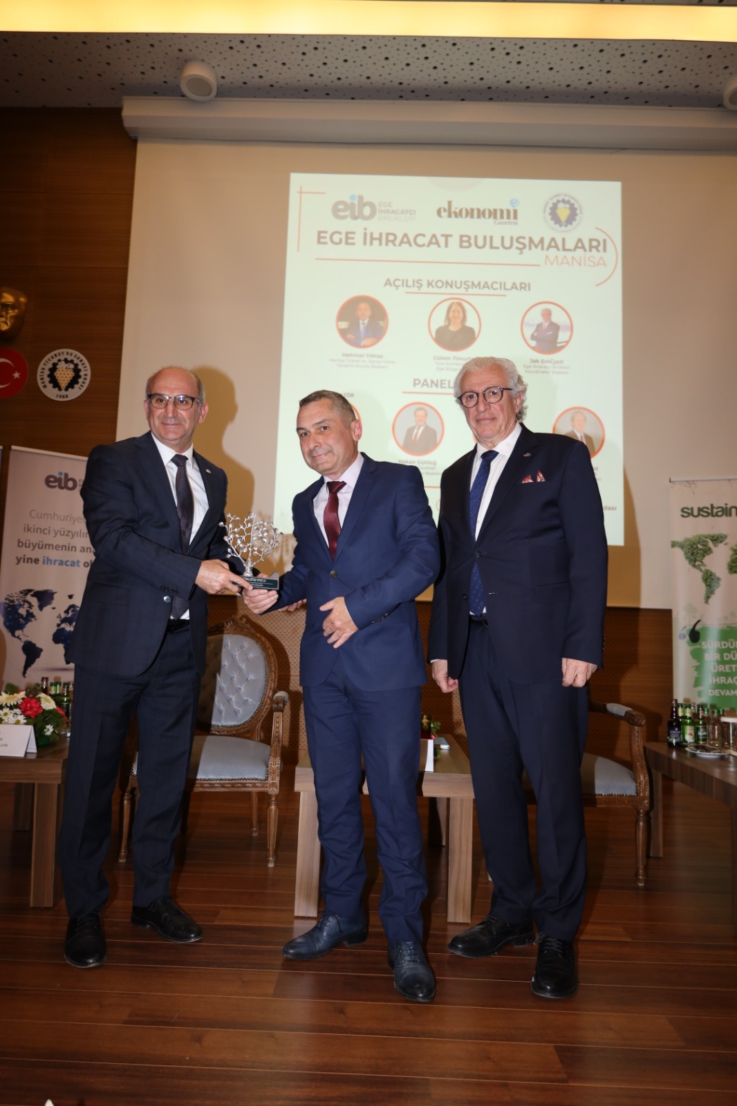 Deprem bölgesinden iş gücünün göç etmemesi için çift maaş önerisi