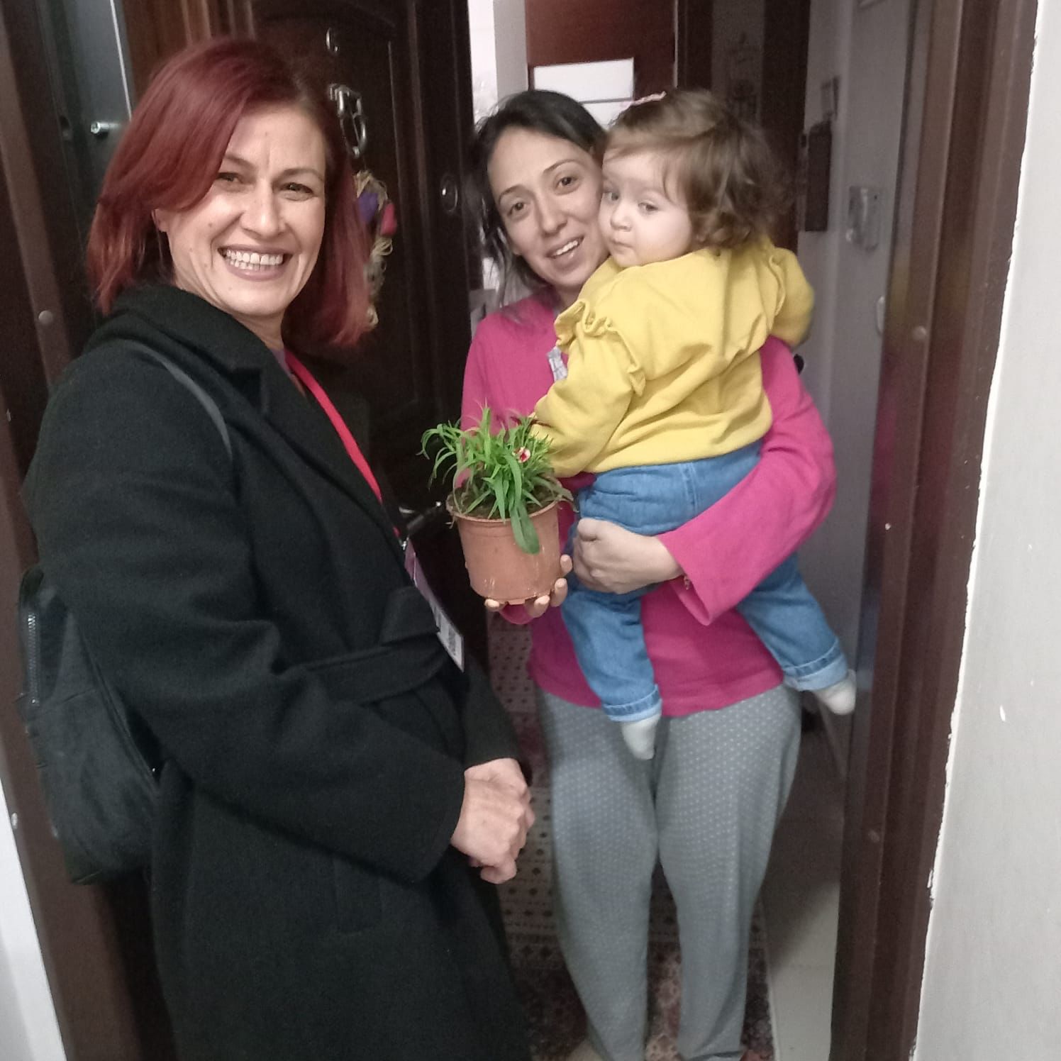 CHP Karşıyaka'dan 5 Binin Üzerinde Haneye Çıkarma