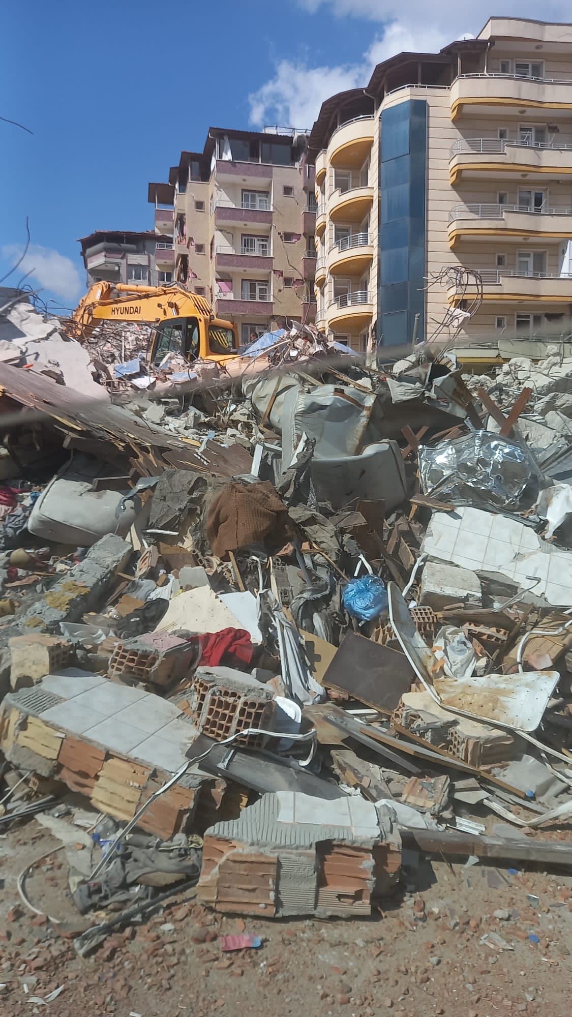 İzmir Eczacılar Odası Başkanı Tuncay Sayılkan: Bu şehirler nasıl toparlanır bilemiyorum
