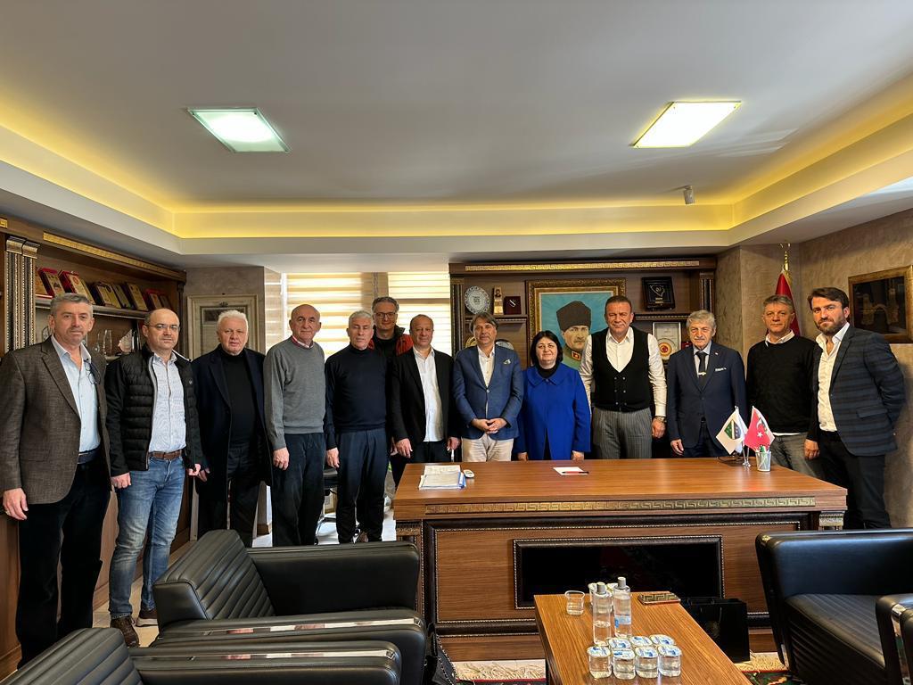 İstanbul’daki Balkan-Rumeli derneklerinden Şanlı’ya destek