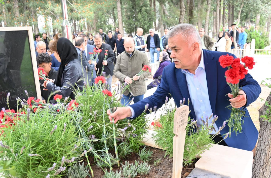 Başkan Uygur, ölümünün ikinci yılında anıldı