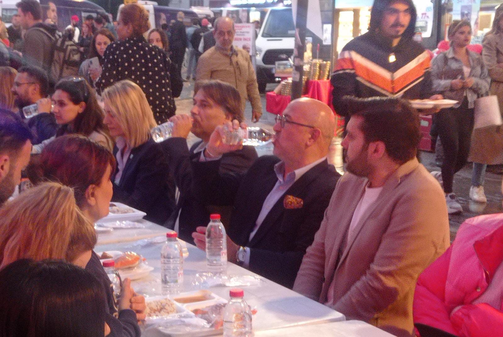 Şanlı, Kızılay’ın iftar yemeğinde vatandaşlarla buluştu