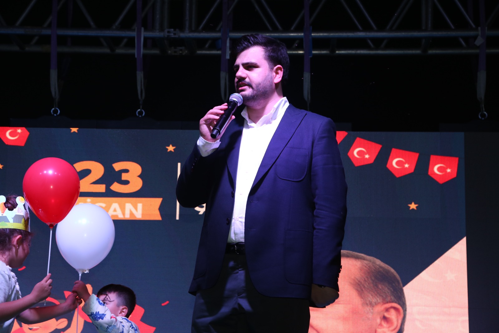 Karşıyaka’da, AK Parti Gençlik Kolları’ndan coşku dolu ‘23 Nisan Şenliği’