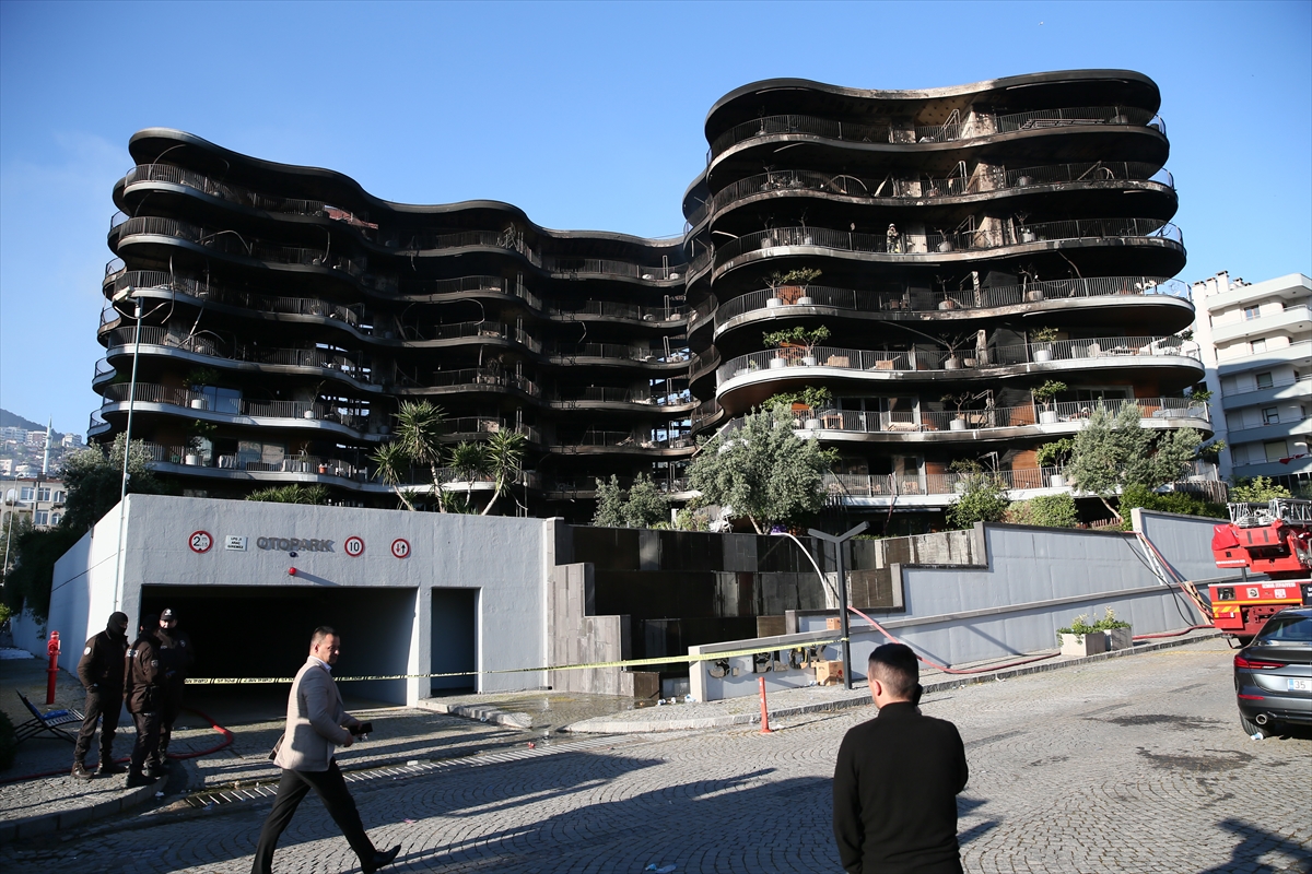 İzmir'deki yangının büyüklüğü gün ağarınca ortaya çıktı