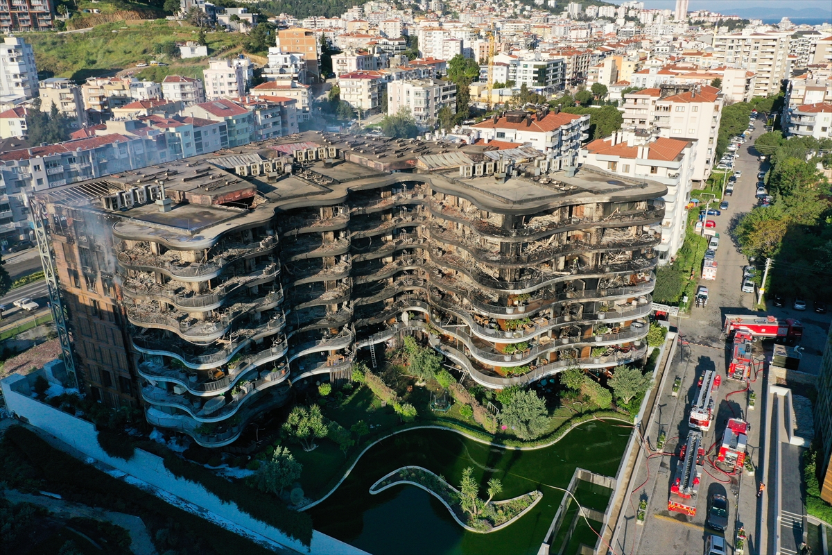 İzmir'deki yangının büyüklüğü gün ağarınca ortaya çıktı