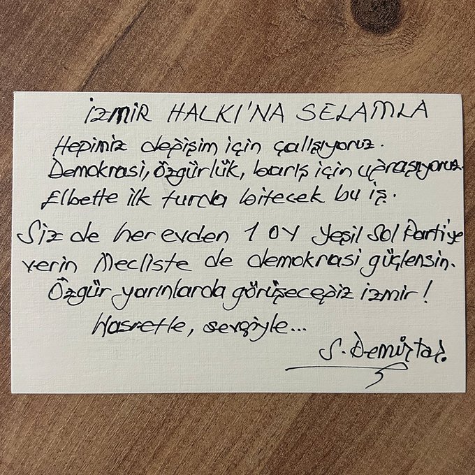 Demirtaş'tan İzmir halkına: Her evden 1 oy Yeşil Sol'a verin