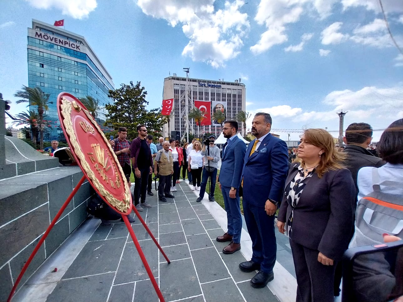 CHP İzmir 19 Mayıs'ta Atatürk'ü andı: "Büyük bayramı kutlamaya az kaldı"