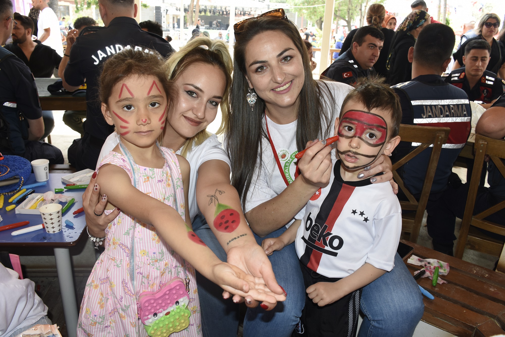 Yüz Binler Emiralem Çilek Festivali’nde Buluştu