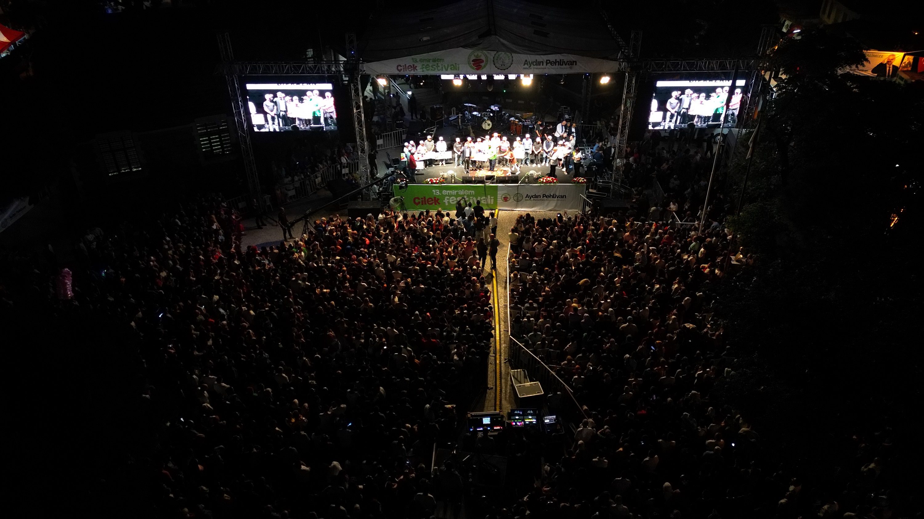 Yüz Binler Emiralem Çilek Festivali’nde Buluştu