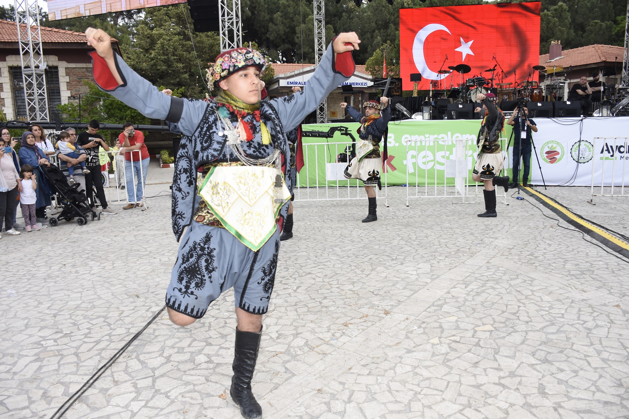 Yüz Binler Emiralem Çilek Festivali’nde Buluştu