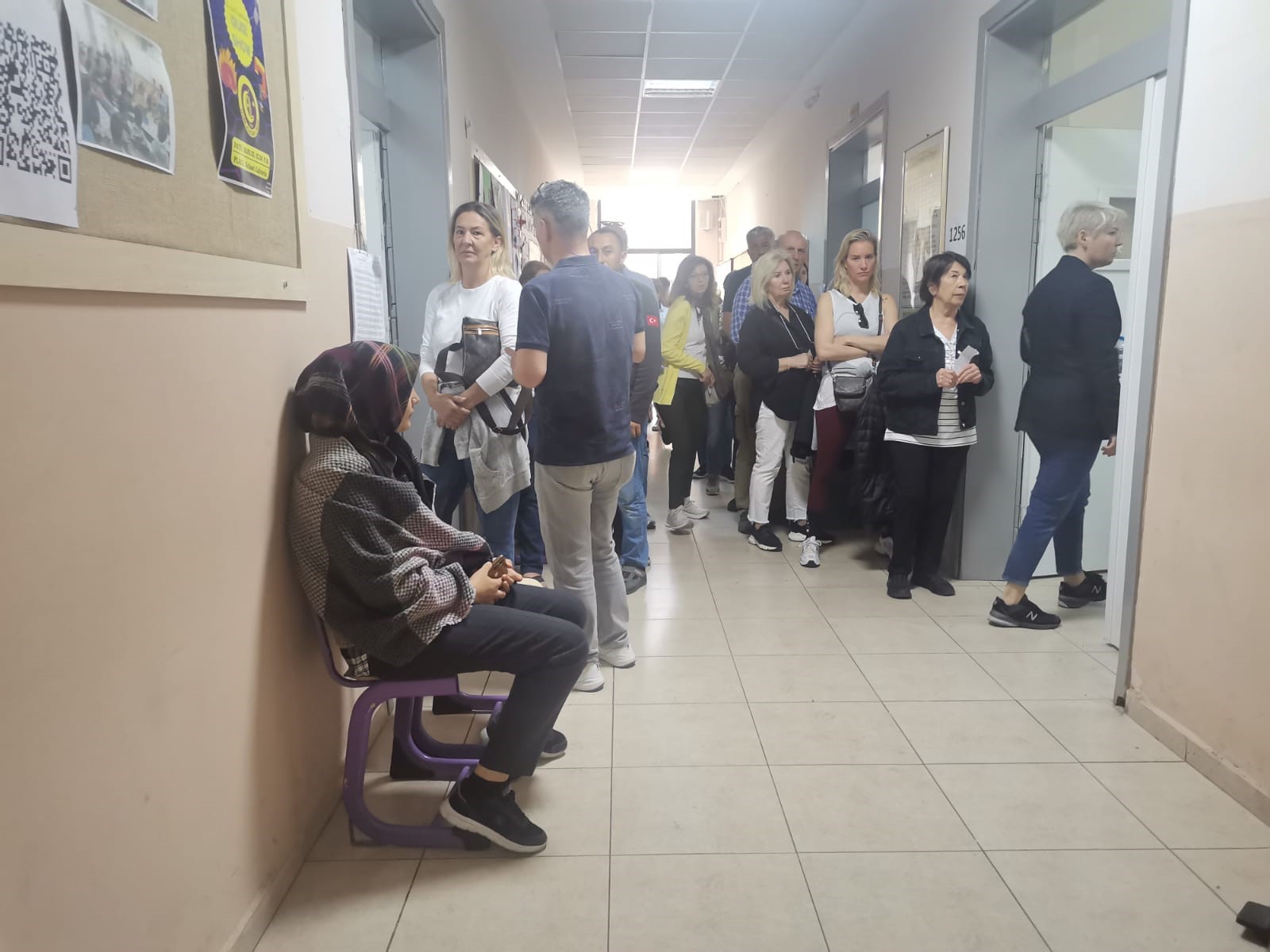 Tarihi seçimde İzmirliler sandık başına gitmeye başladı