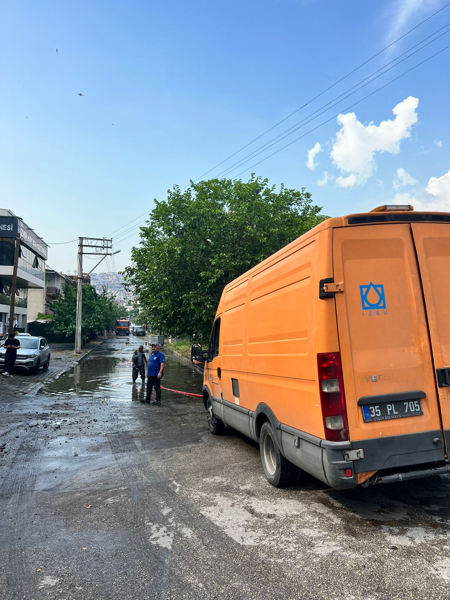 Çiğli’de sağanak yağışa anında müdahale