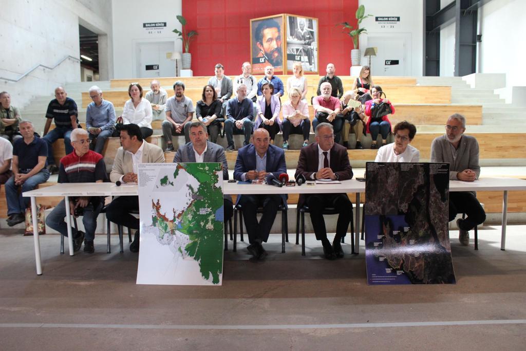 İzmir Büyükşehir Belediye Başkanı Tunç Soyer: Çeşme Projesi’nden vazgeçin