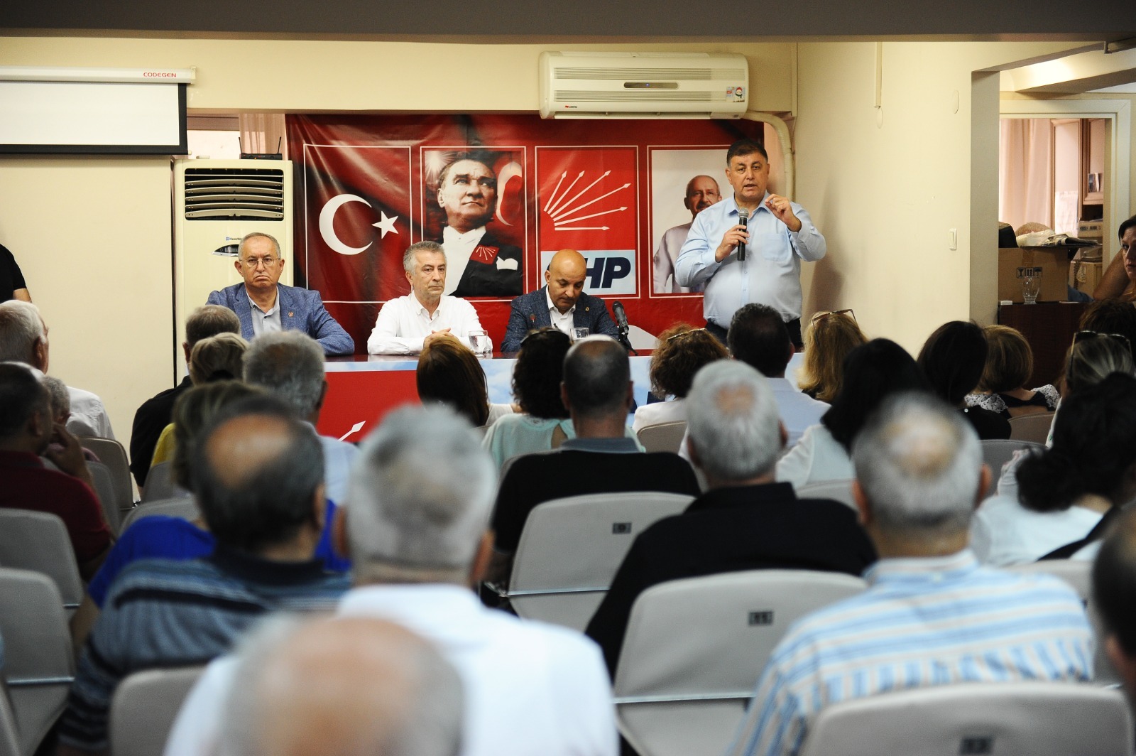Tugay, "Demokratik yarış bizim zenginliğimiz!"