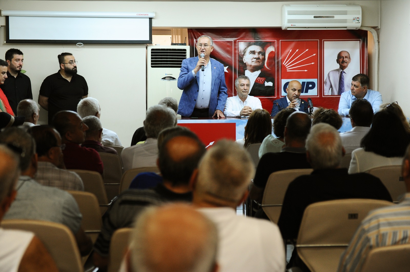 Tugay, "Demokratik yarış bizim zenginliğimiz!"