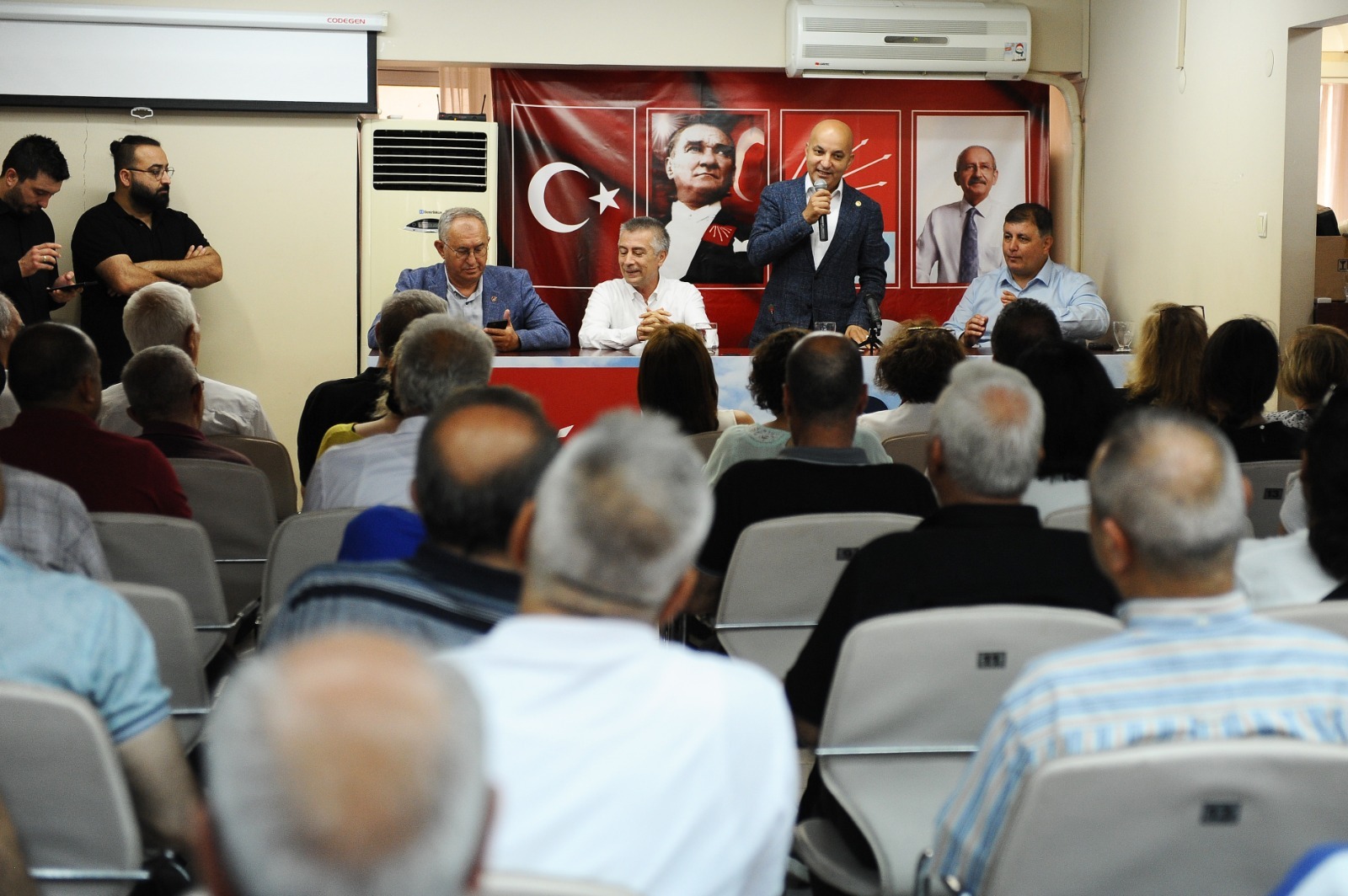 Tugay, "Demokratik yarış bizim zenginliğimiz!"