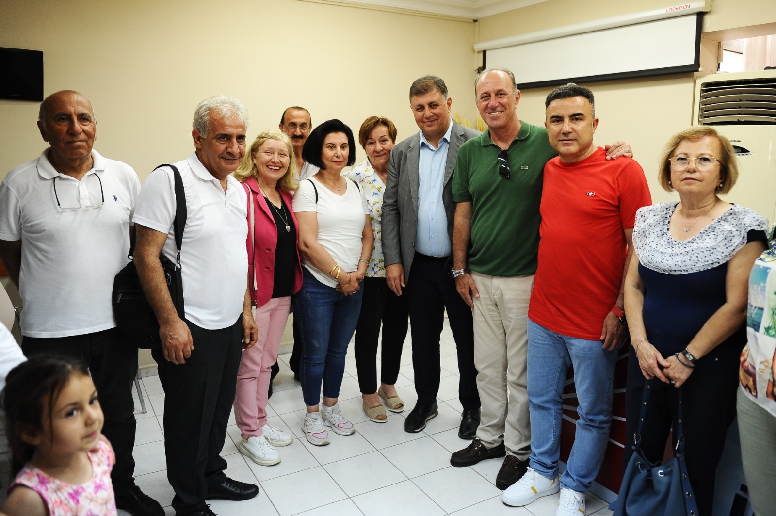 Tugay, "Demokratik yarış bizim zenginliğimiz!"