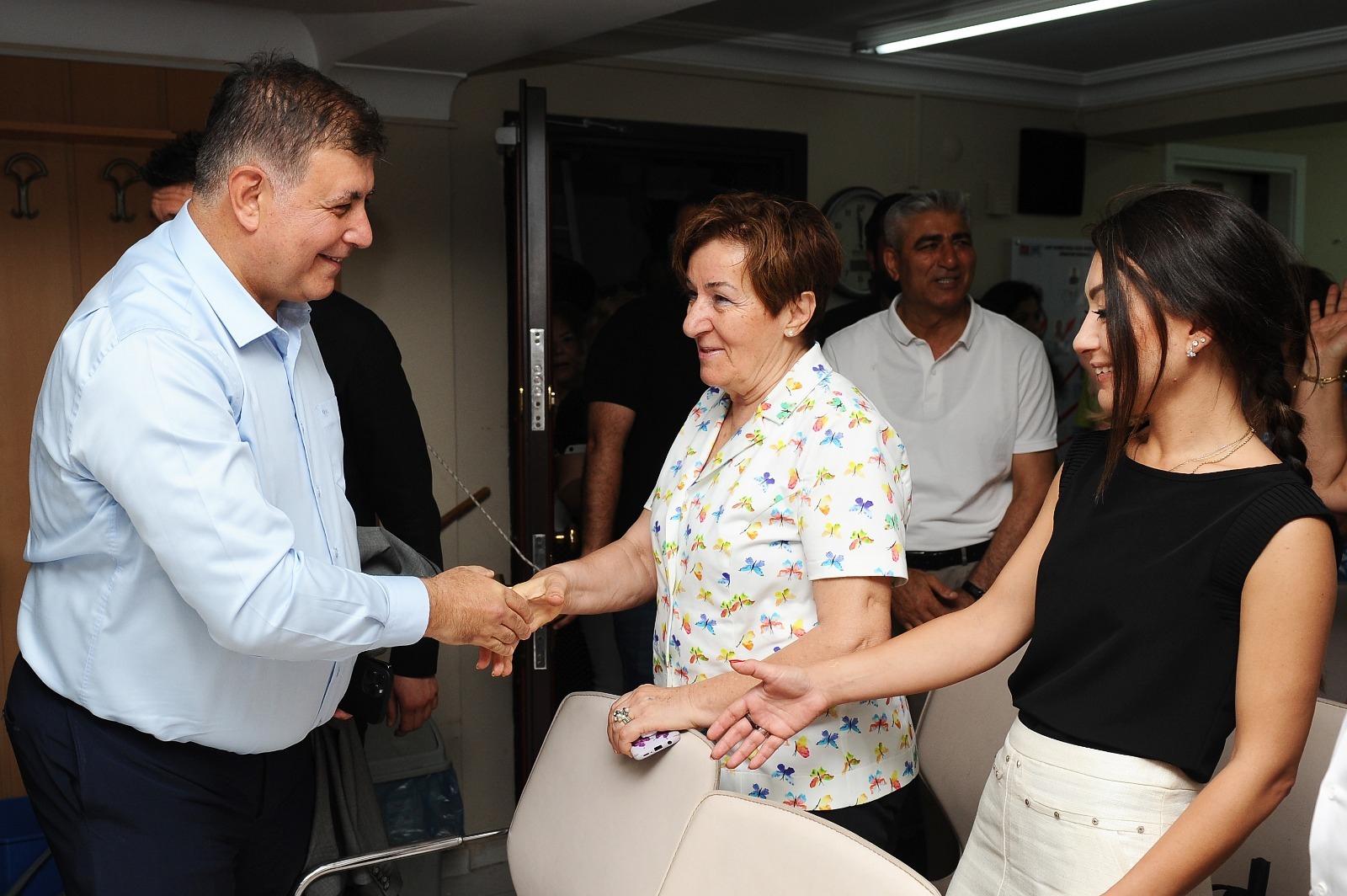Tugay, "Demokratik yarış bizim zenginliğimiz!"