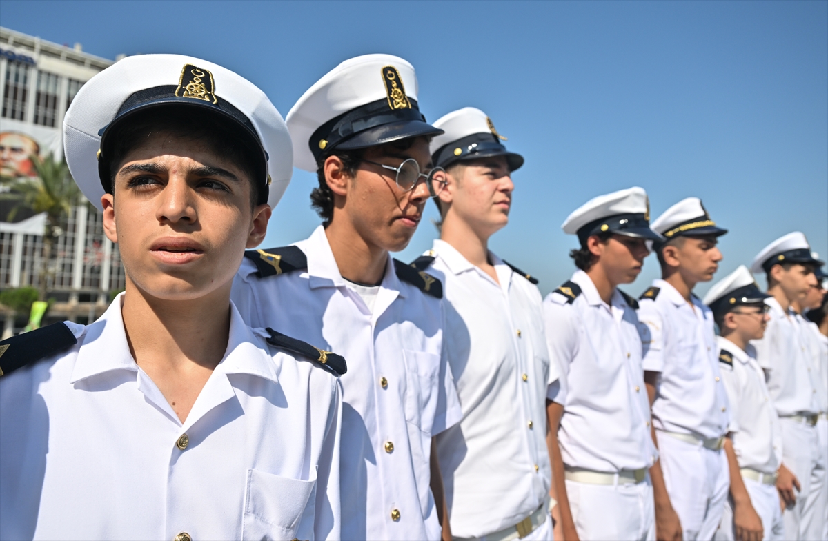 İzmir'de Denizcilik ve Kabotaj Bayramı kutlandı