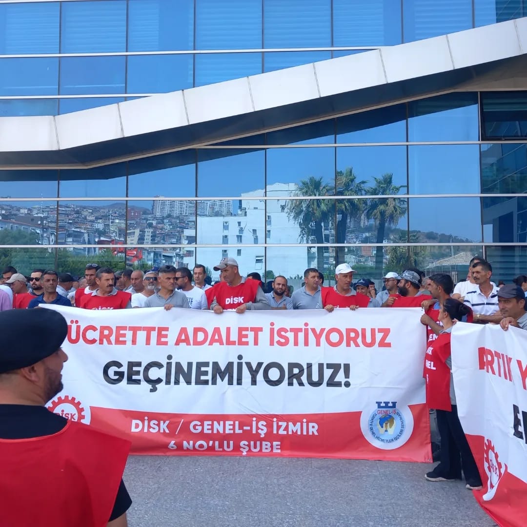 Bayraklı Belediyesi işçileri:  Geçinemiyoruz