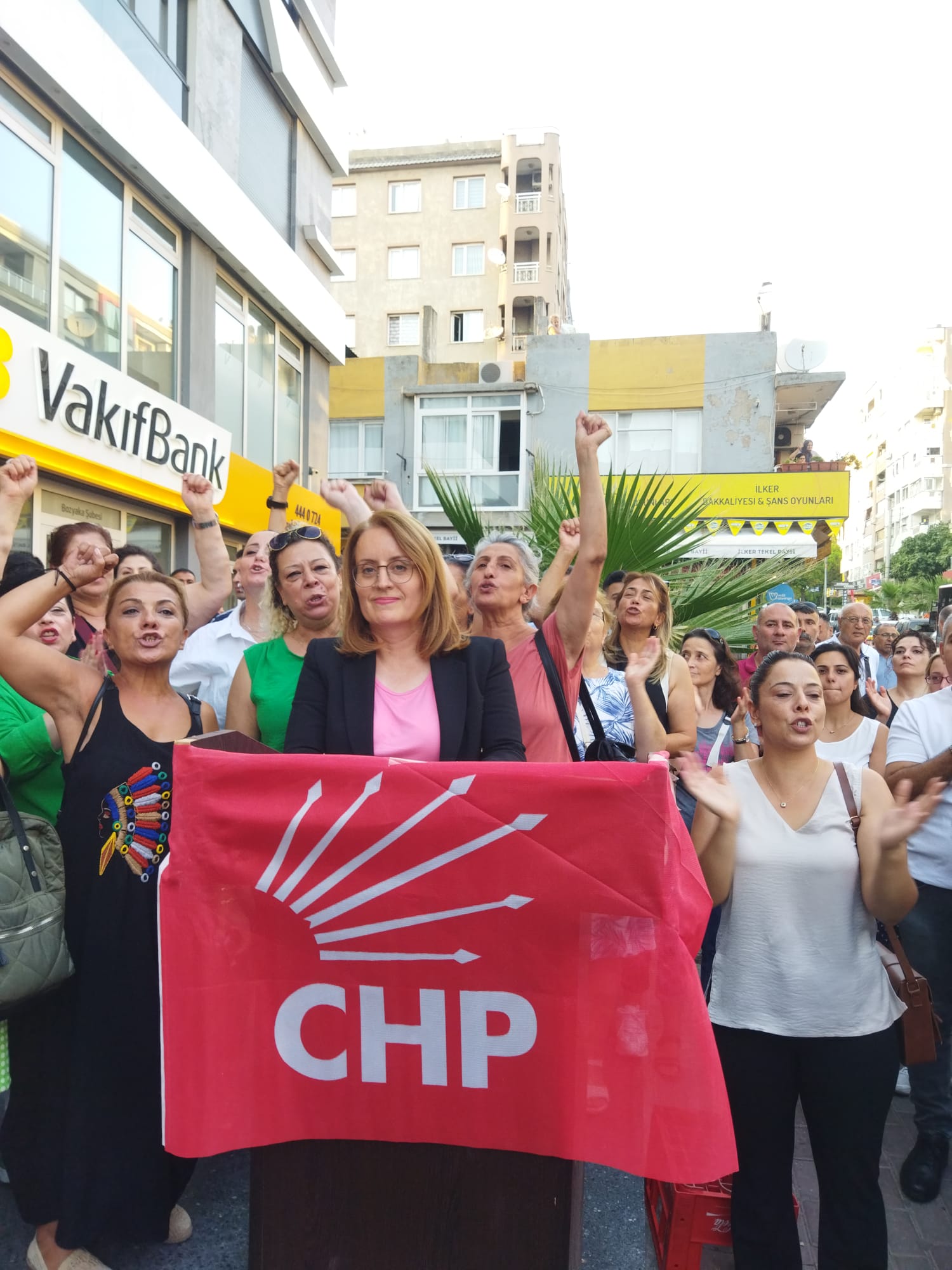 Tangobay, “Grupların değil bütün Cumhuriyet Halk Partililerin adayıyım”