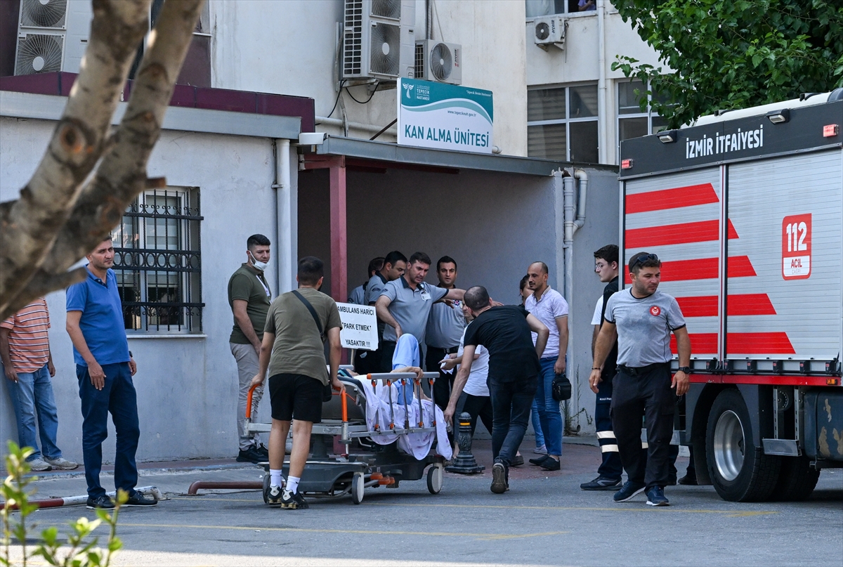 İzmir'deki Tepecik Eğitim ve  Araştırma Hastanesi'nde yangın!