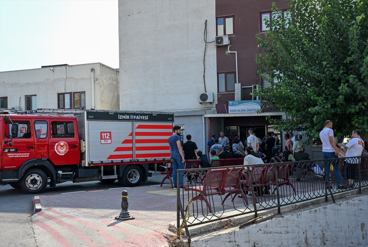 İzmir'deki Tepecik Eğitim ve  Araştırma Hastanesi'nde yangın!